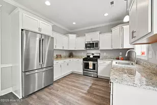 100 Fernie Ln, New Bern, NC 28560 - Photo 11