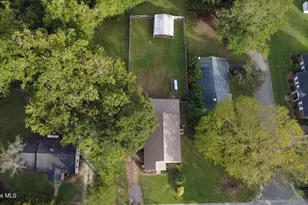 401 Cale St, Windsor, NC 27983 - Photo 19