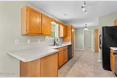 209 Brookstone Way, Jacksonville, NC 28546 - Photo 5