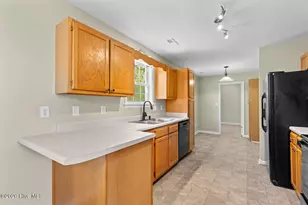 209 Brookstone Way, Jacksonville, NC 28546 - Photo 5
