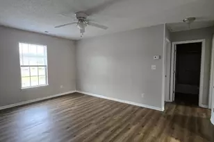 1000 Hammock Ln, Jacksonville, NC 28546 - Photo 3
