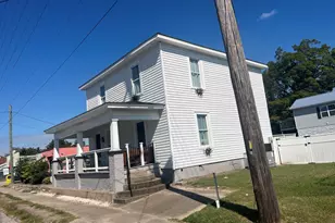 122 W 5th St, Washington, NC 27889 - Photo 1