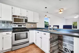 106 Lullwater Dr, Wilmington, NC 28403 - Photo 13