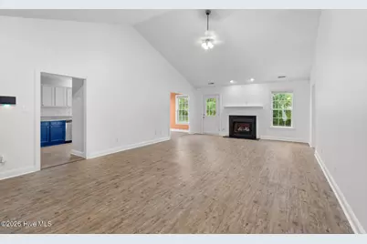 906 Savannah Drive, Jacksonville, NC 28546 - Photo 3