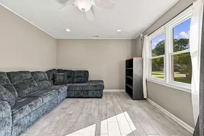 436 Kenwood Drive, Jacksonville, NC 28540 - Photo 5