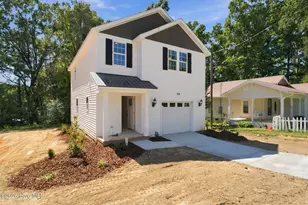 215 E Moore St, Robbins, NC 27325 - Photo 3