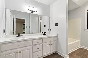 203 W Raintree Ln, Goldsboro, NC 27534 - Photo 25