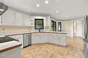 203 W Raintree Ln, Goldsboro, NC 27534 - Photo 17