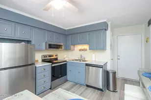 2008 E Ft Macon Rd, Atlantic Beach, NC 28512 - Photo 9