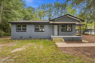 302 Keith Ave, Raeford, NC 28376 - Photo 1