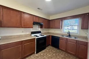 1019 Blue Leaf Pl, Jacksonville, NC 28546 - Photo 5