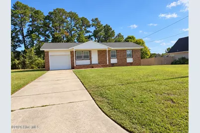 25 Yorkshire Drive, Jacksonville, NC 28546 - Photo 1