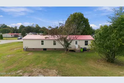 100 N Cherie Court, New Bern, NC 28562 - Photo 3