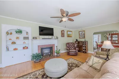 413 E Main Street, Wallace, NC 28466 - Photo 9