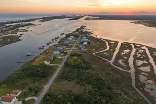 318 Waterway Dr, Sneads Ferry, NC 28460 - Photo 1