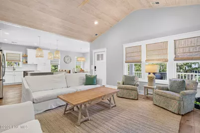 101 SE 14th Street, Oak Island, NC 28465 - Photo 9
