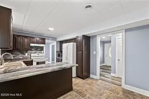 211 Warren Ct, Jacksonville, NC 28546 - Photo 17