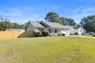 403 Huff Dr, Jacksonville, NC 28546 - Photo 3