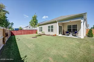 2010 Montford Dr, New Bern, NC 28562 - Photo 9