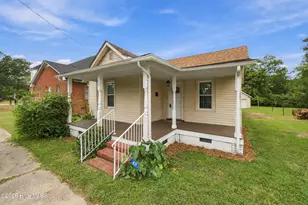 226 King St, Hertford, NC 27944 - Photo 3