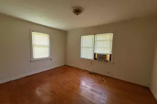 217 N Edgewood Ave, Williamston, NC 27892 - Photo 9
