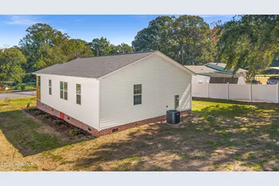 603 Ashford Drive, Clinton, NC 28328 - Photo 11