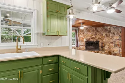 1610 Crescent Drive, Elizabeth City, NC 27909 - Photo 17