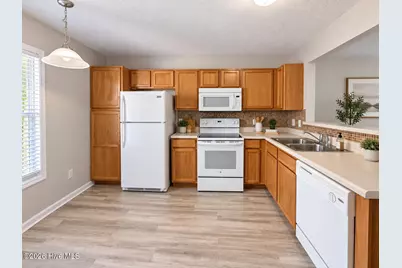 206 Palace Circle, Jacksonville, NC 28546 - Photo 11