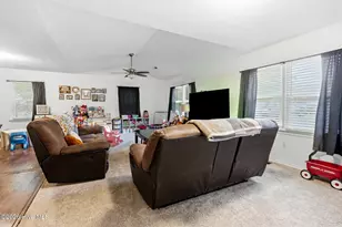 121 E Eason Dr, Rockingham, NC 28379 - Photo 5