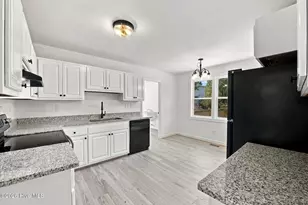 4425 Rivershore Dr, New Bern, NC 28560 - Photo 9