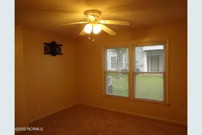 135 W Victoria Court #B, Greenville, NC 27834 - Photo 13