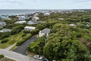 109 Yaupon Dr, Emerald Isle, NC 28594 - Photo 3
