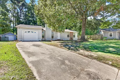 1204 Spring Villa Court, Jacksonville, NC 28540 - Photo 3