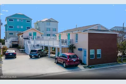 616 Carolina Beach Avenue S, Carolina Beach, NC 28428 - Photo 1