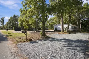 209 Sycamore Rd, Southport, NC 28461 - Photo 31