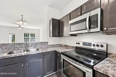 131 Beacon Woods Drive, Holly Ridge, NC 28445 - Photo 5