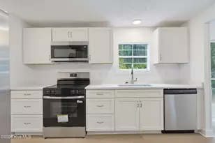 111 E Dunn St, Sneads Ferry, NC 28460 - Photo 17