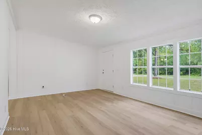 111 E Dunn Street, Sneads Ferry, NC 28460 - Photo 5