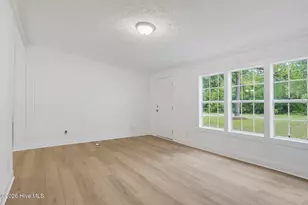 111 E Dunn St, Sneads Ferry, NC 28460 - Photo 5