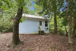 684 W Firetower Rd, Swansboro, NC 28584 - Photo 17