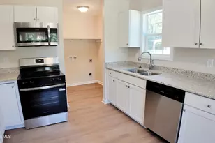 769 Five Rd, Clinton, NC 28328 - Photo 9