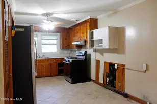 2124 Oleander Dr, Wilmington, NC 28403 - Photo 3