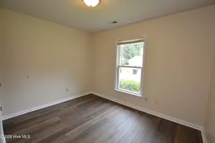 137 Windsor Ct, Jacksonville, NC 28546 - Photo 7