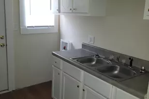 1902 Myrtle St, Greenville, NC 27834 - Photo 9