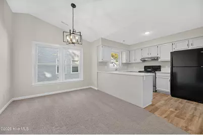 126 W Victoria Court #F, Greenville, NC 27834 - Photo 11