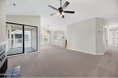 126 W Victoria Court #F, Greenville, NC 27834 - Photo 9