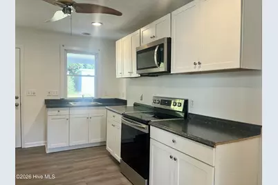 529 W Chapin Road, Aberdeen, NC 28315 - Photo 11