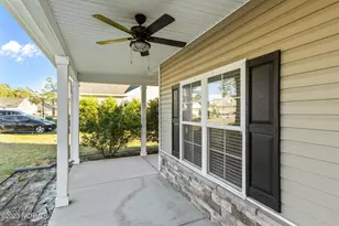 319 Inverness Dr, Hubert, NC 28539 - Photo 3