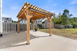 300 Currituck Dr, Holly Ridge, NC 28445 - Photo 21