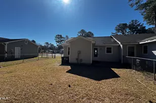 218 Cedar Crk Dr, Jacksonville, NC 28540 - Photo 17